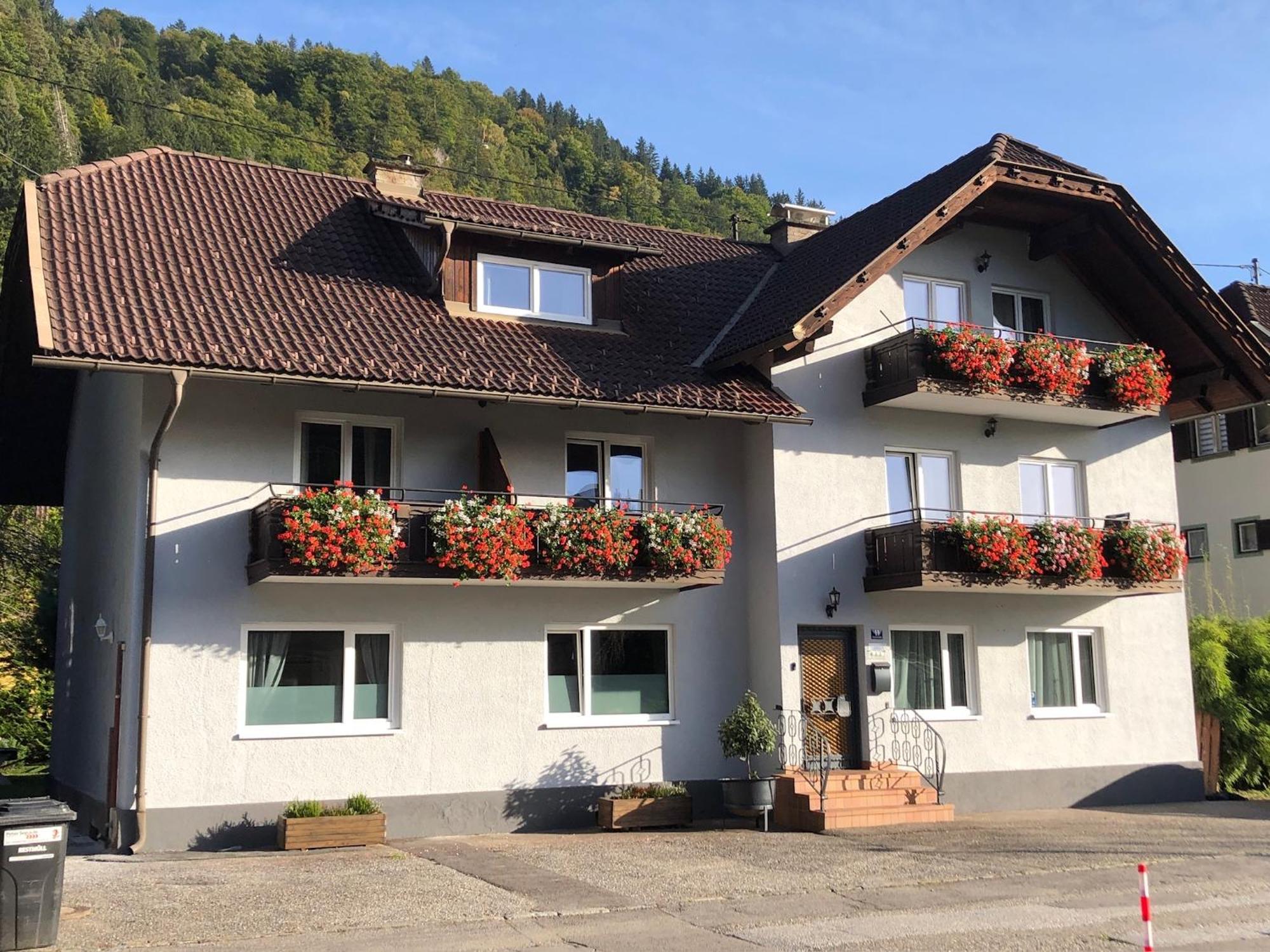 Appartement Felsblick Ferienhaus Fuenf Sinne Döbriach Exterior foto